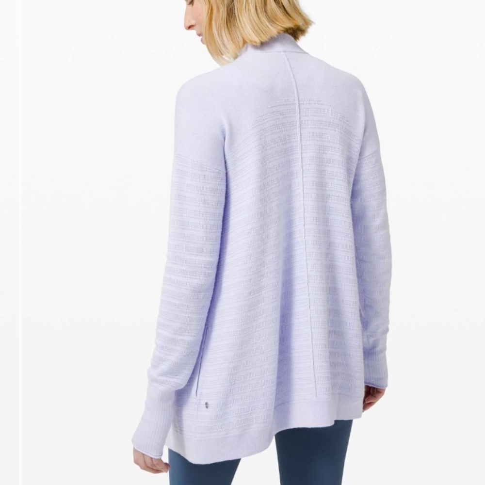 Lululemon Find Your Calm Wrap in Serene Blue Size 8 - Picture 4 of 10
